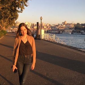 Meet your Posher, Jen